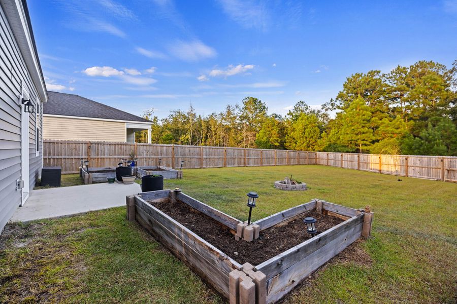 Exterior details and patio area of a home in , Ladson (Image 3).