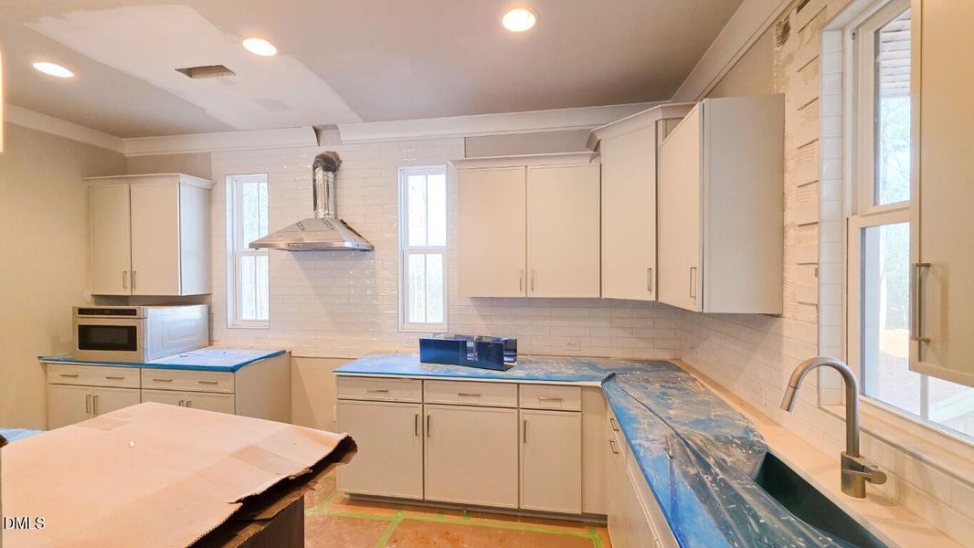 212 Rawhide (11) (Medium)