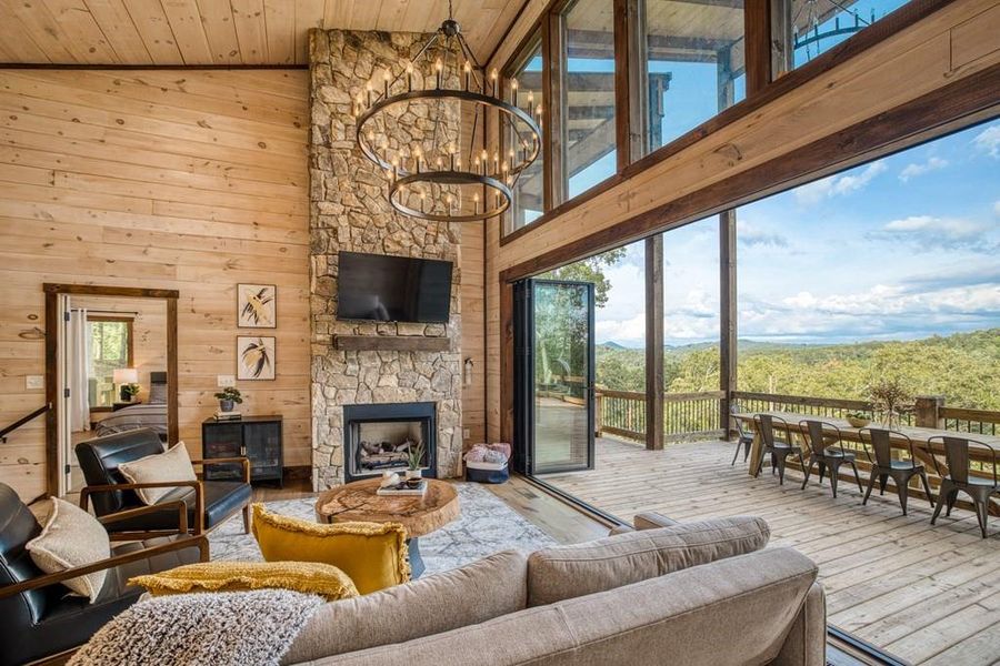 Community amenities in , Mineral Bluff (Image 70). Community amenities in , Mineral Bluff (Image 70).