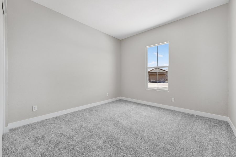 Spacious, unfurnished interior of a new home in Ladera Trails, Queen Creek (Image 21).