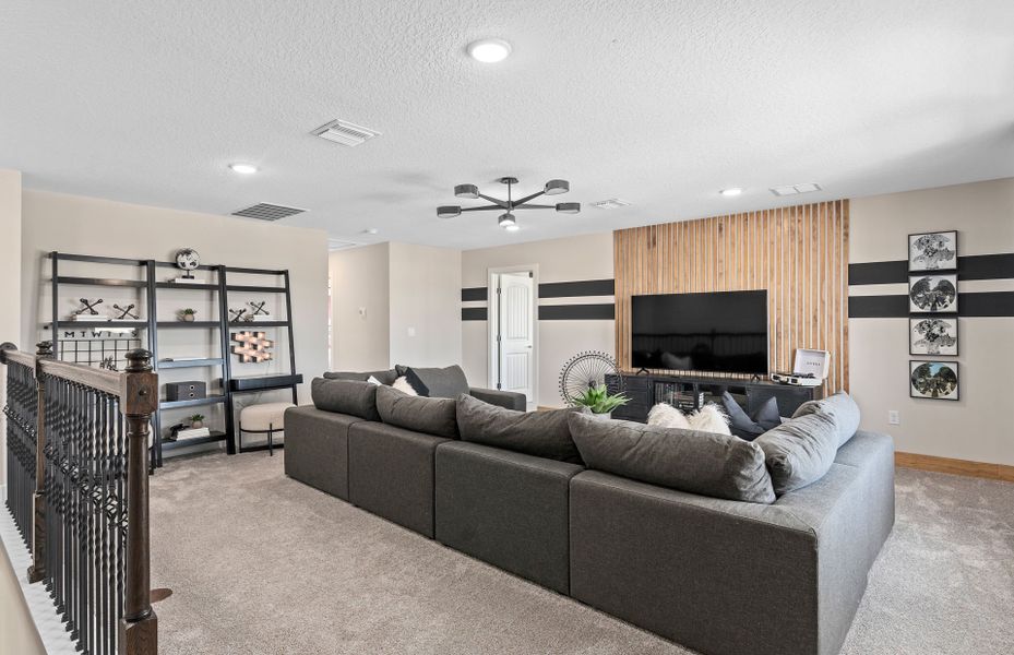 Furnished interior view inside a new home in Willow Ridge, Montverde (Image 3).