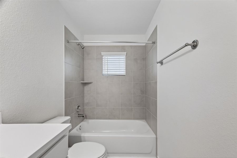 Furnished interior view inside a new home in Rollingbrook Estates, Baytown (Image 4).