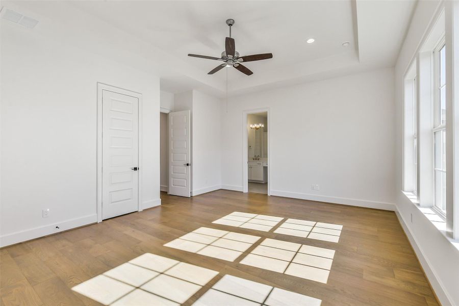 Spacious, unfurnished interior of a new home in Reserve in Memorial, Houston (Image 29).