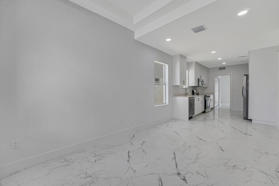 Image 34 of a home in .