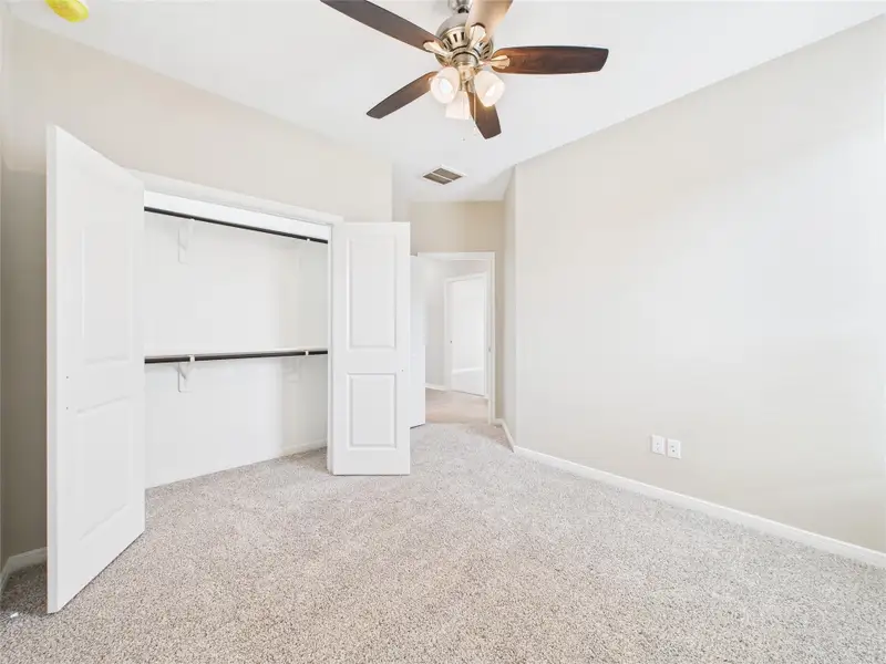 Spacious, unfurnished interior of a new home in , Santa Fe (Image 11). Spacious, unfurnished interior of a new home in , Santa Fe (Image 11).