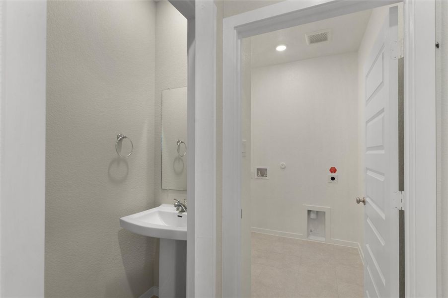 *PHOTO IS REPRESENTATIVE OF FLOORPLAN ONLY* *PHOTO IS REPRESENTATIVE OF FLOORPLAN ONLY*