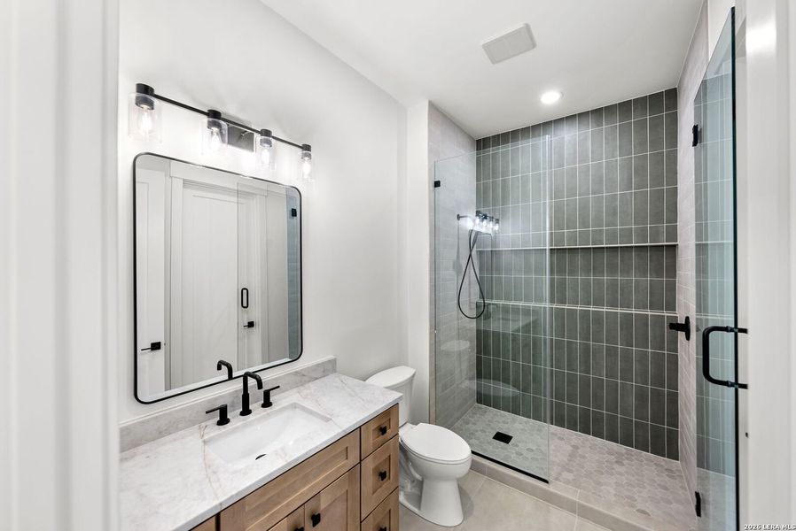 Furnished interior view inside a new home in , Boerne (Image 57).