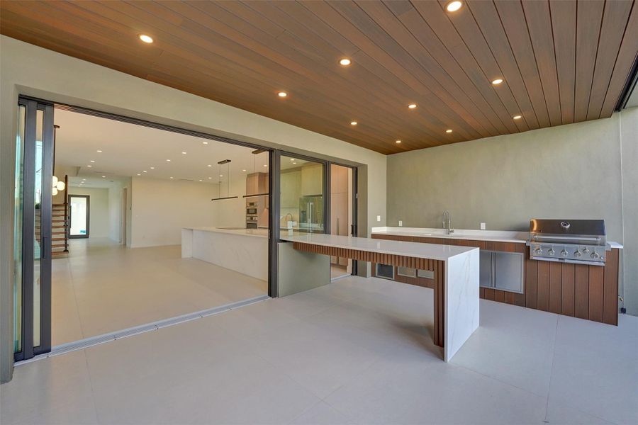 Exterior details and patio area of a home in , Fort Lauderdale (Image 34). Exterior details and patio area of a home in , Fort Lauderdale (Image 34).