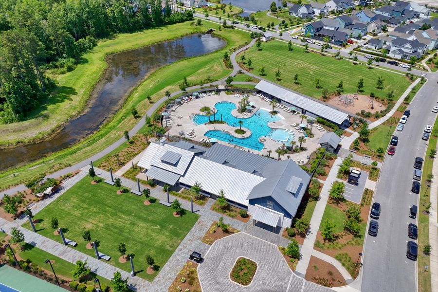 Community amenities in , Summerville (Image 16).