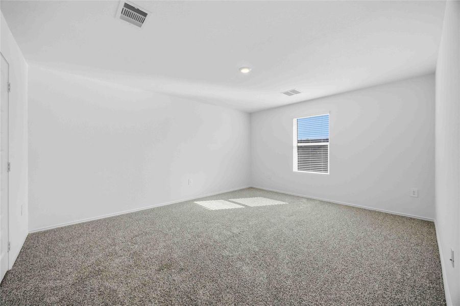 Spacious, unfurnished interior of a new home in Legacy Village, Houston (Image 25). Spacious, unfurnished interior of a new home in Legacy Village, Houston (Image 25).