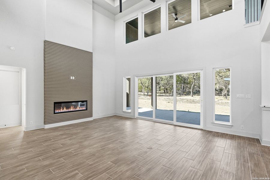 Spacious, unfurnished interior of a new home in Heimer Estates at Garden Ridge, San Antonio (Image 54).