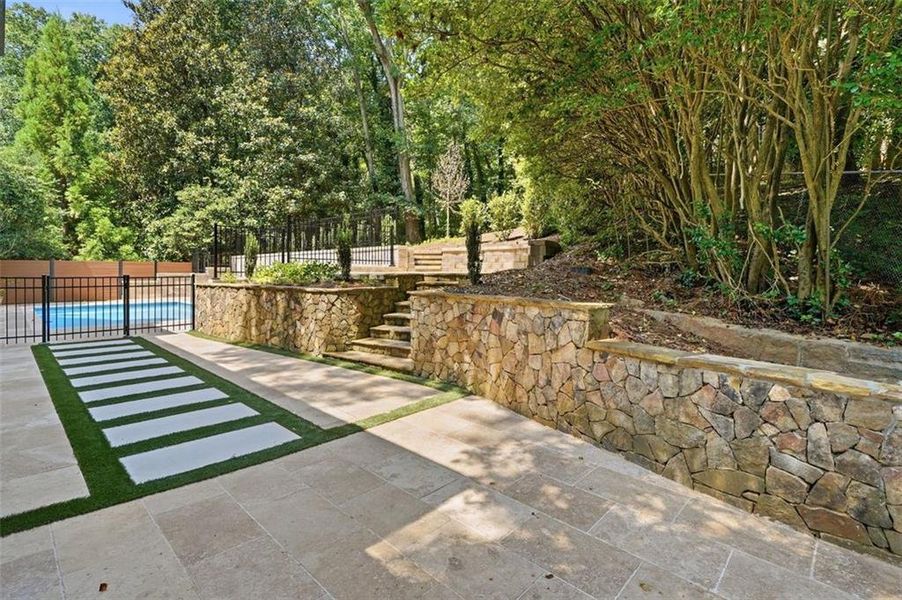 Community amenities in , Atlanta (Image 52).