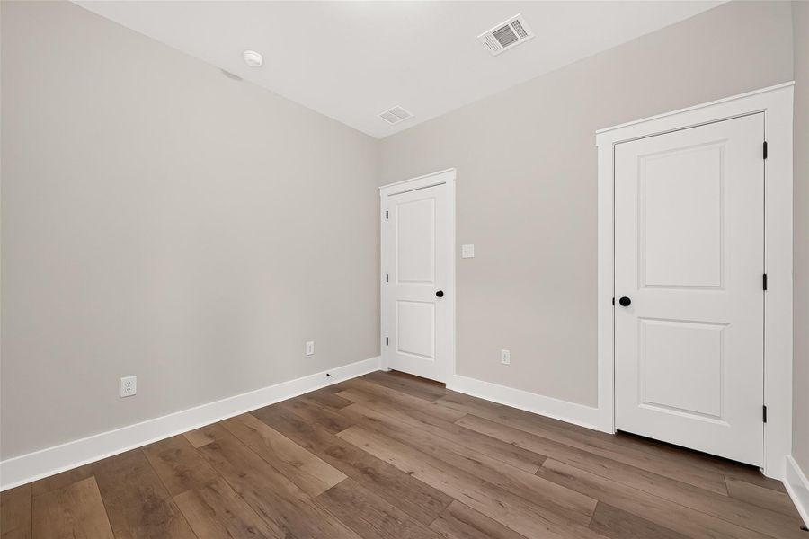 Spacious, unfurnished interior of a new home in Two Step Farm, Montgomery (Image 25). Spacious, unfurnished interior of a new home in Two Step Farm, Montgomery (Image 25).