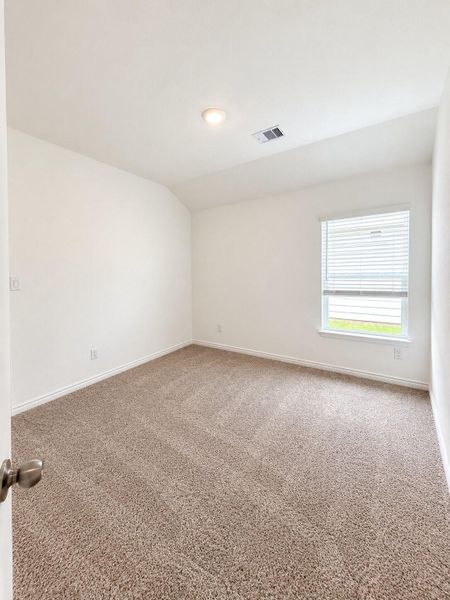 Spacious, unfurnished interior of a new home in , Dayton (Image 10).