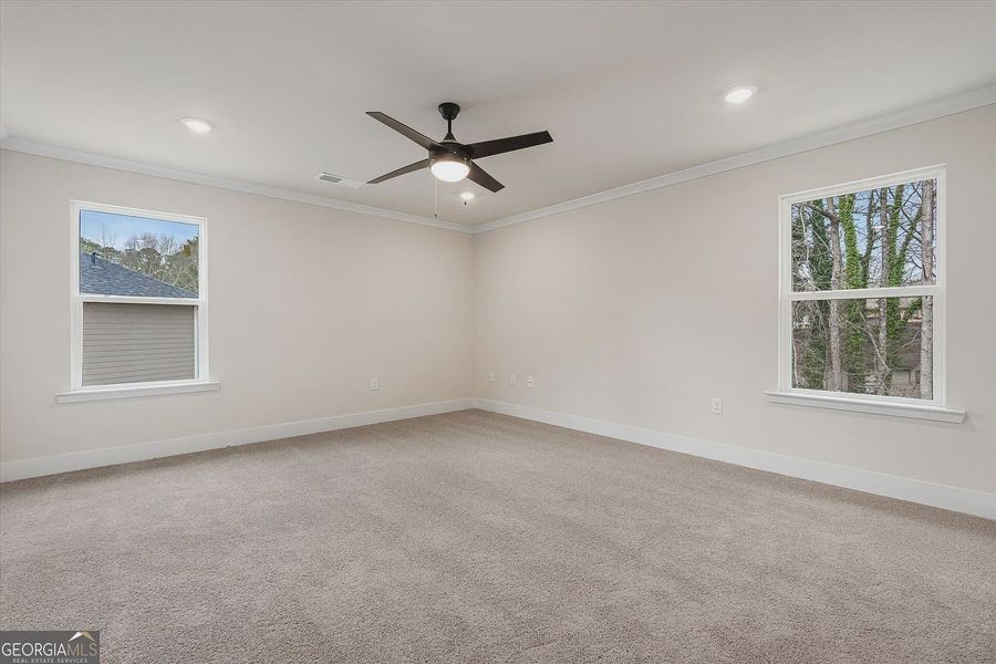 Spacious, unfurnished interior of a new home in Canterbury Villas, Carrollton (Image 24).