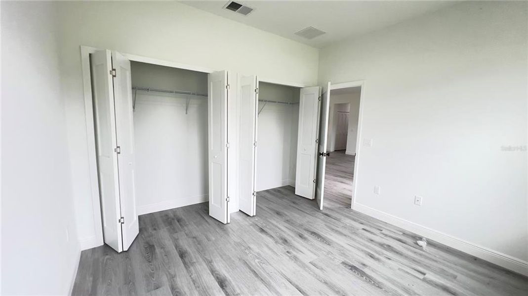 Spacious, unfurnished interior of a new home in , Ocala (Image 17).