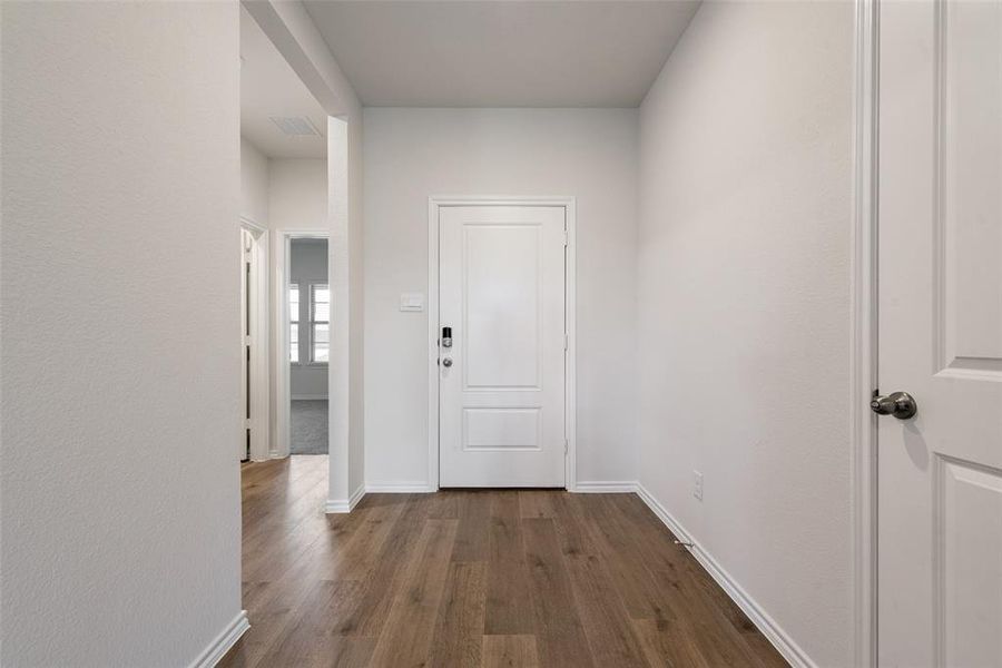 Spacious, unfurnished interior of a new home in Riverfield, Josephine (Image 11).