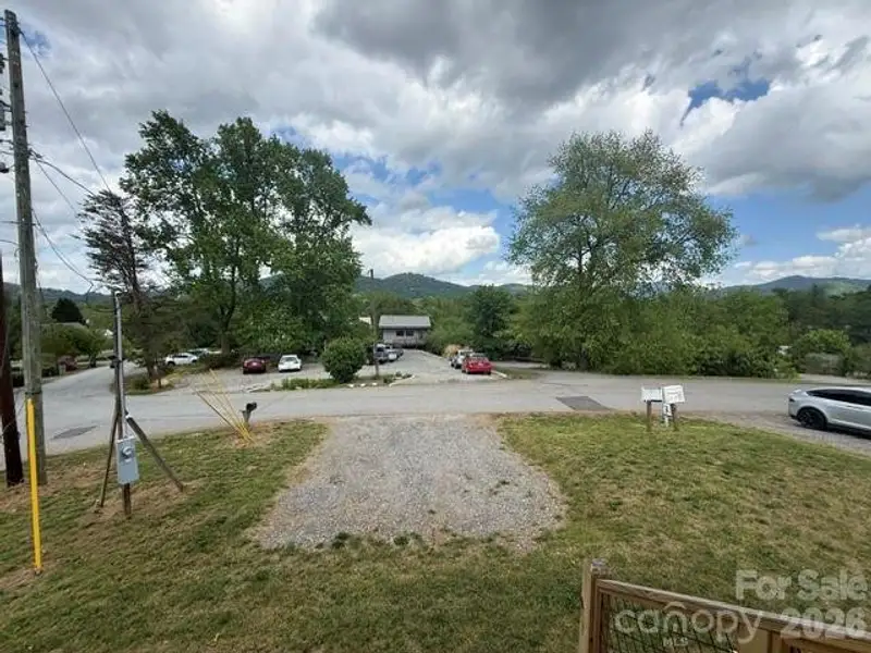 Image 18 of a home in .
