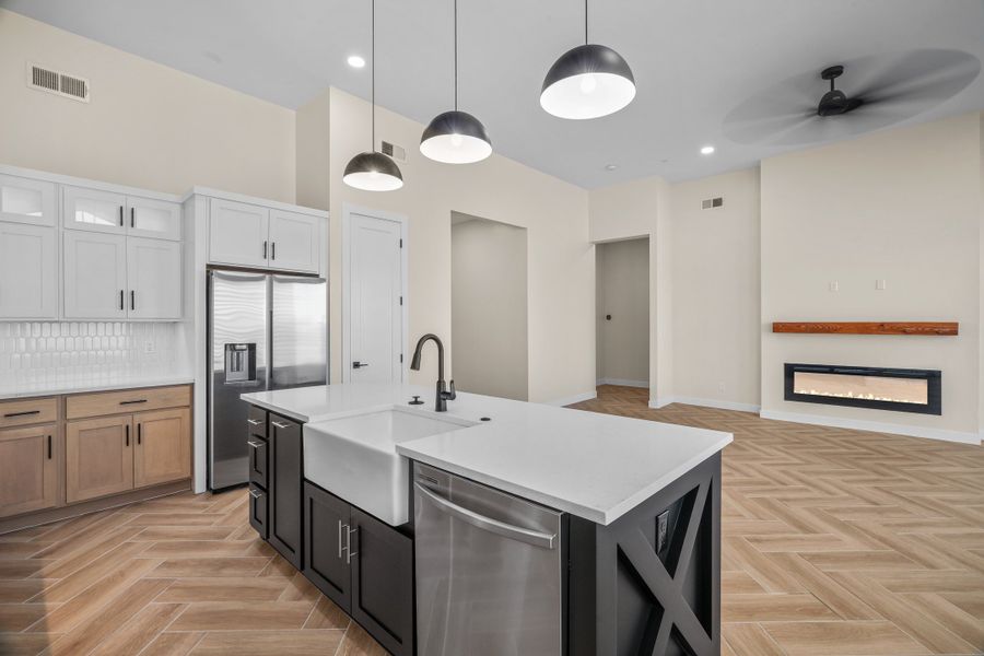 Representative furnished interior of a home built from the Escondido by LEH. Homes in Painted Sky, El Paso (Image 19). Representative furnished interior of a home built from the Escondido by LEH. Homes in Painted Sky, El Paso (Image 19).