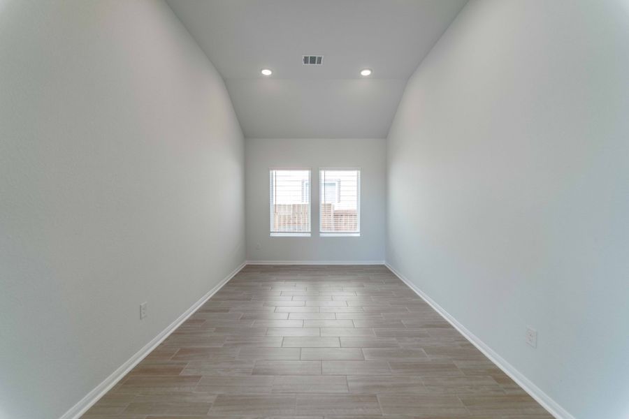 Spacious, unfurnished interior of a new home in Briarwood, Elgin (Image 31). Spacious, unfurnished interior of a new home in Briarwood, Elgin (Image 31).