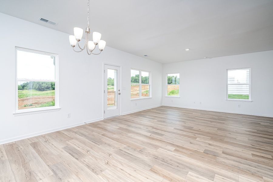 Spacious, unfurnished interior of a new home in Ridgewood, Shelbyville (Image 26).