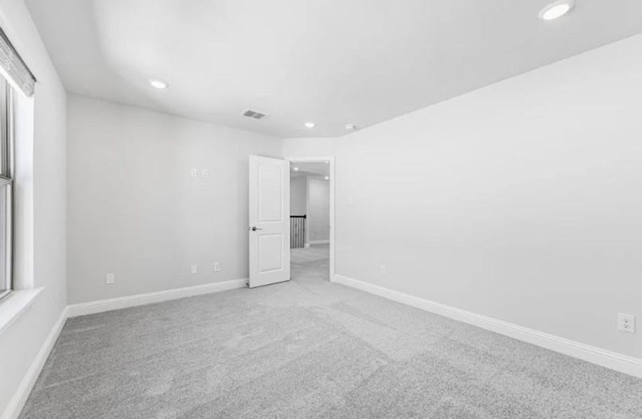 137 South Oak Drive - Ready Now!