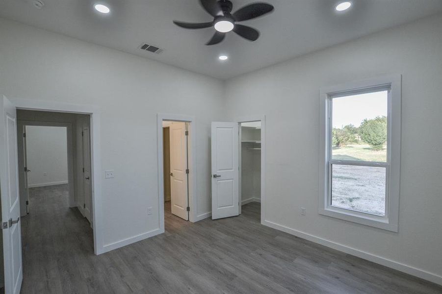 Spacious, unfurnished interior of a new home in , Malakoff (Image 26). Spacious, unfurnished interior of a new home in , Malakoff (Image 26).