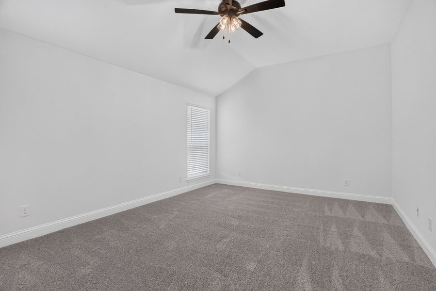 Spacious, unfurnished interior of a new home in Craftsman's Corner, Cleburne (Image 26).