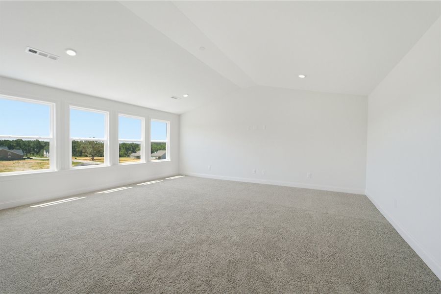 Spacious, unfurnished interior of a new home in Aden Woods, Fairview (Image 35).