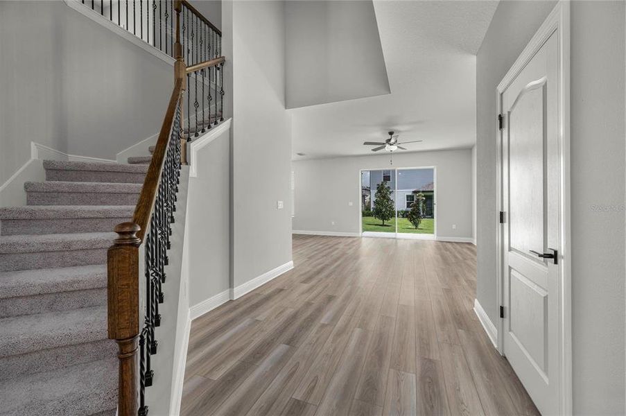 Spacious, unfurnished interior of a new home in , Kissimmee (Image 7).