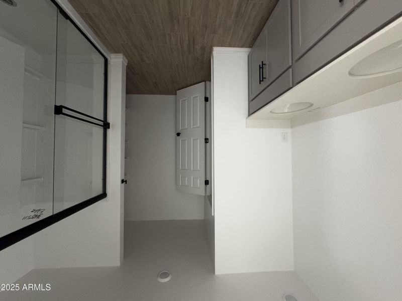 19 - Primary Bath 19 - Primary Bath