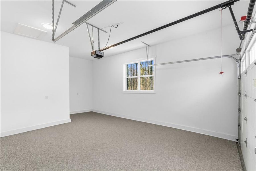 Spacious, unfurnished interior of a new home in , Alpharetta (Image 103).