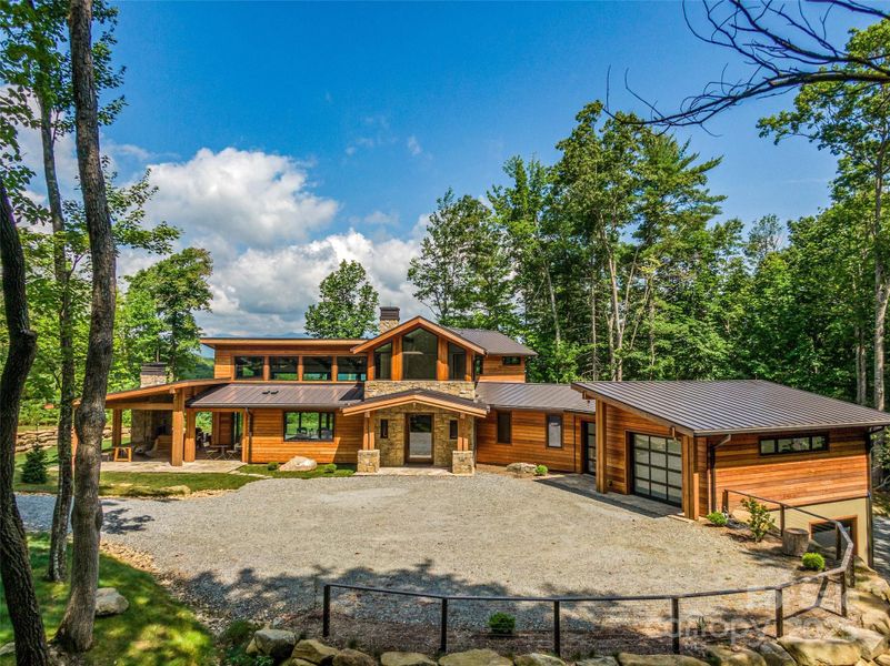 Image 36 of a home in .