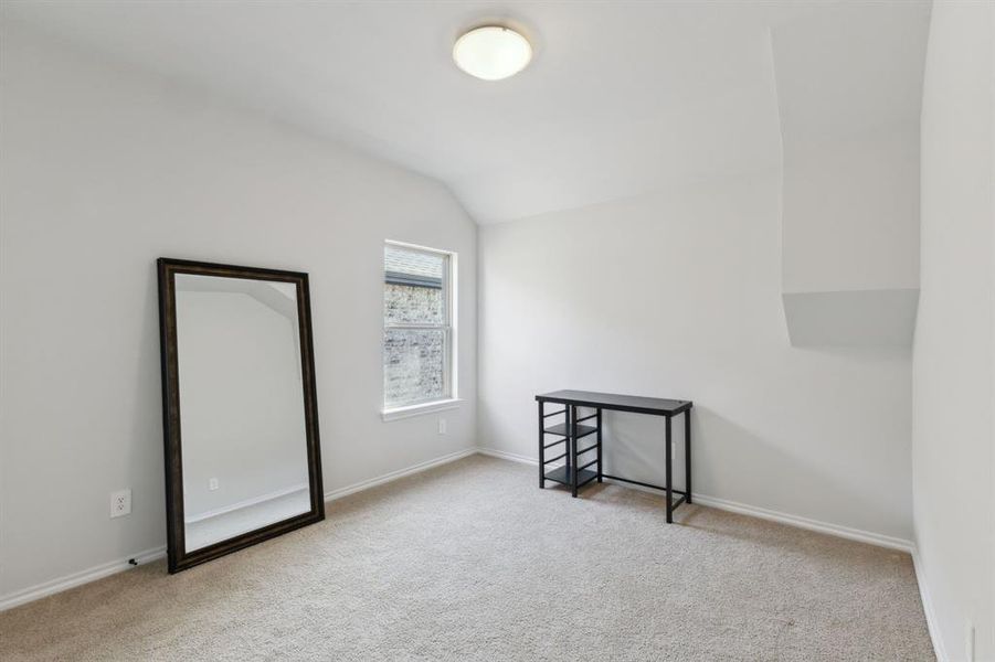 Image 33 of a home in Solterra. Image 33 of a home in Solterra.