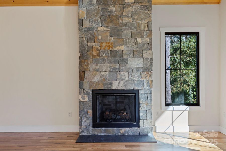 Image 29 of a home in .