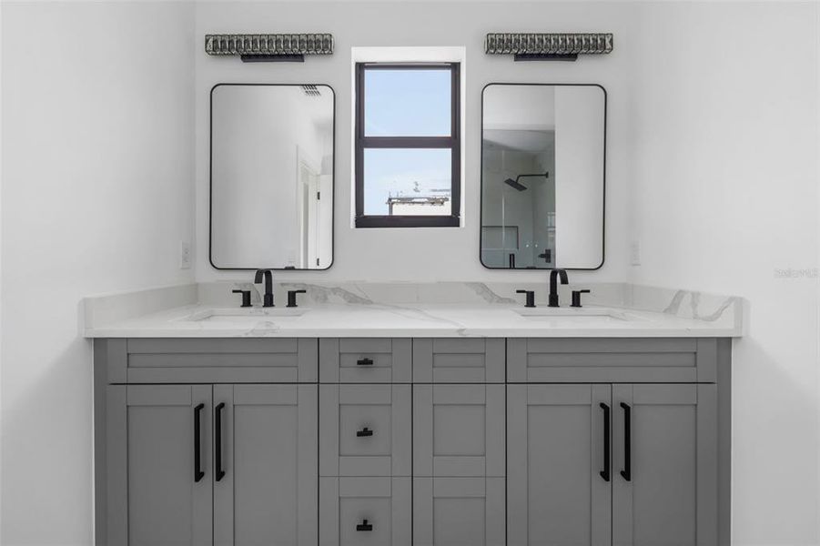 Spacious, unfurnished interior of a new home in , Tampa (Image 28).