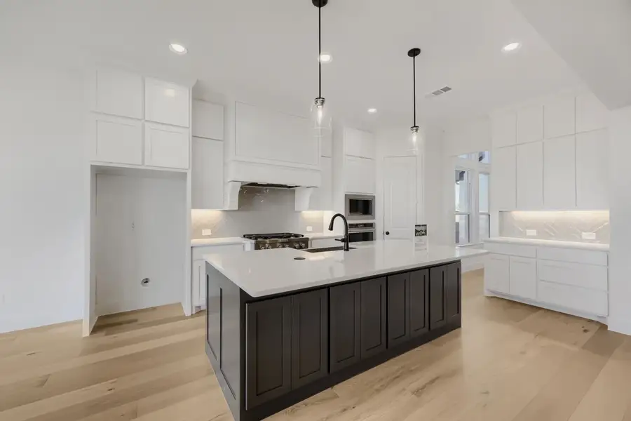 501 Splitrock - Kitchen