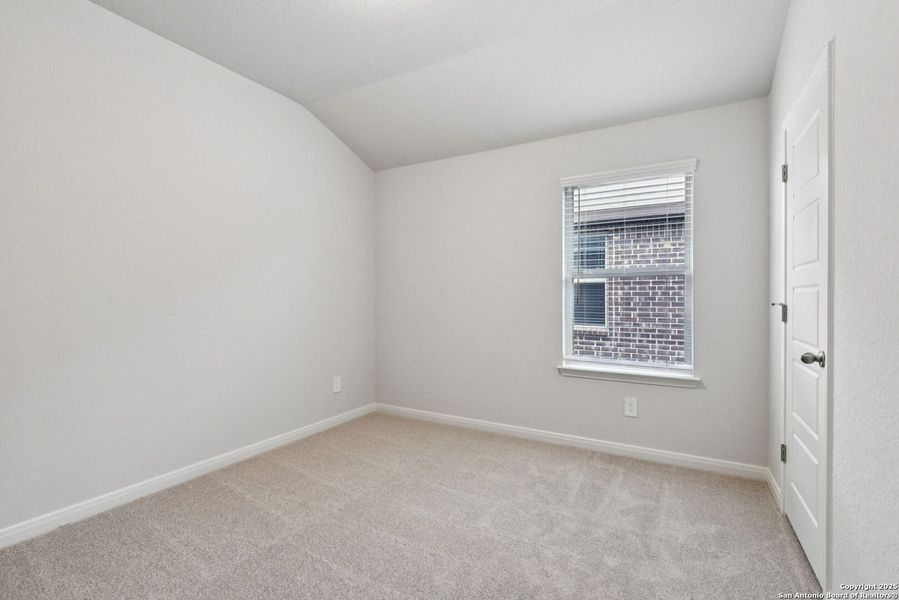 Spacious, unfurnished interior of a new home in Fox Falls, Boerne (Image 39).