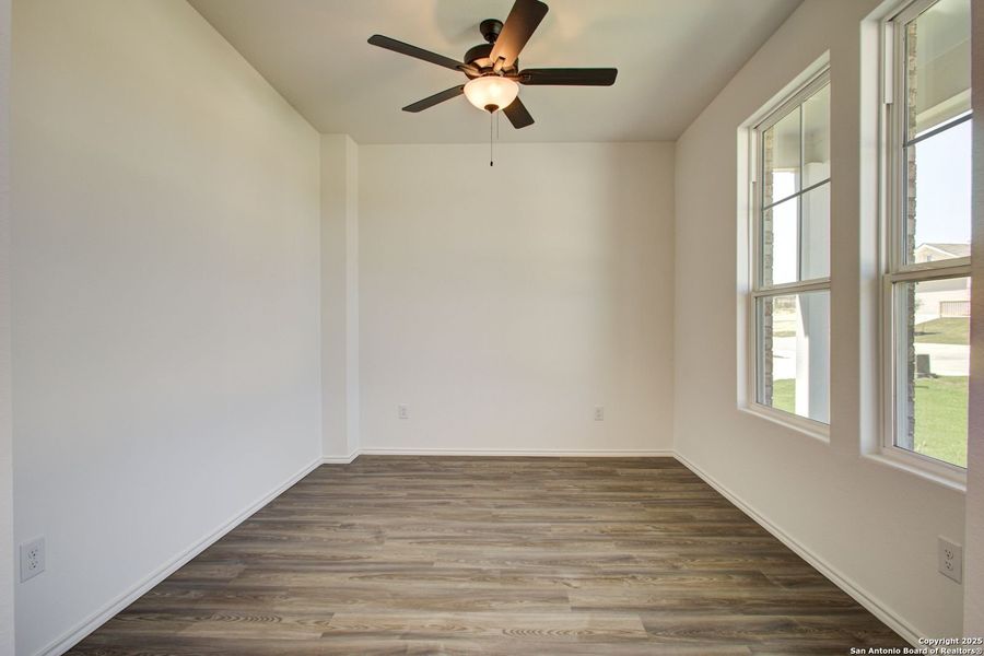 Spacious, unfurnished interior of a new home in Comanche Ridge, San Antonio (Image 43).
