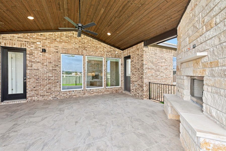 Exterior details and patio area of a home in Santa Rita Ranch, Liberty Hill (Image 25).