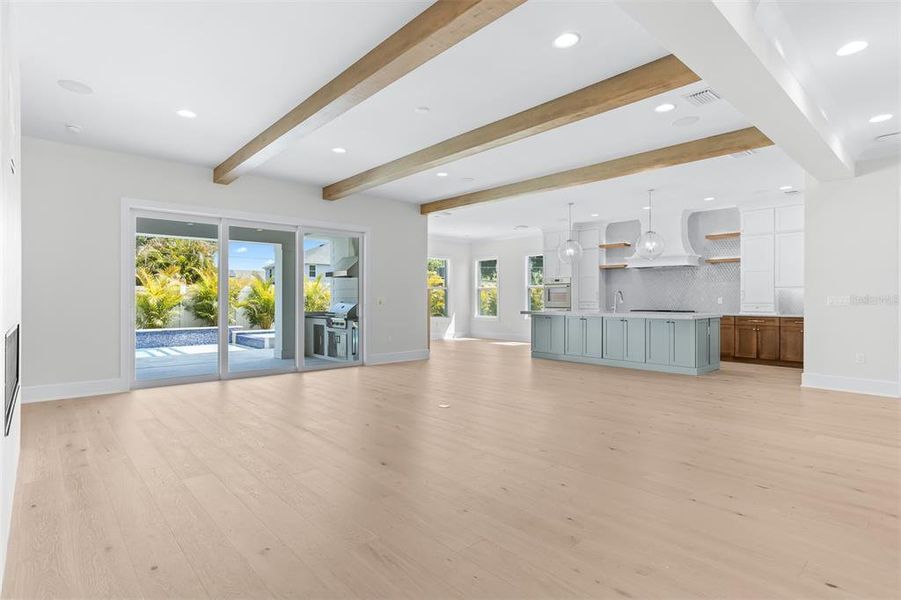 Spacious, unfurnished interior of a new home in , Tampa (Image 23).