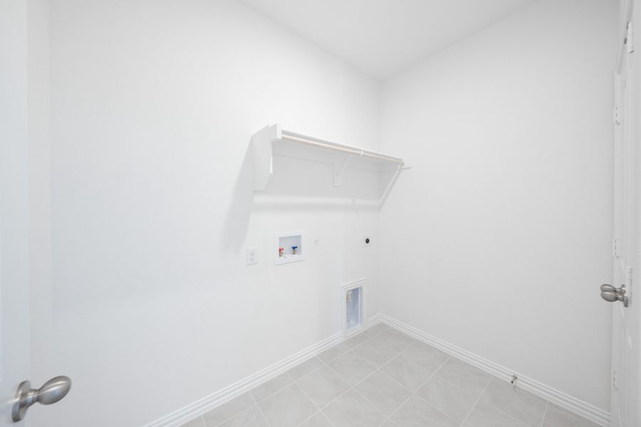 Spacious, unfurnished interior of a new home in Verandah, Royse City (Image 11). Spacious, unfurnished interior of a new home in Verandah, Royse City (Image 11).