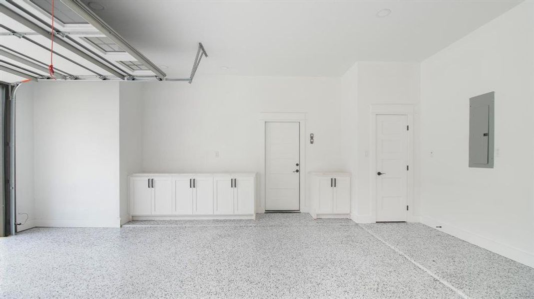 Spacious, unfurnished interior of a new home in , Bullard (Image 32).