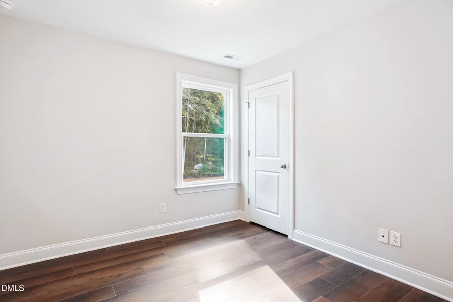 Badin - RAL 32 - interiors-bedroom 3-_ds