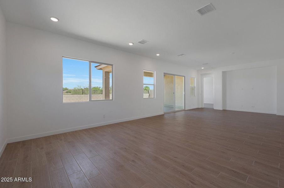 PHX_Landmarke_Lot1203_Crimson_294_Greatr