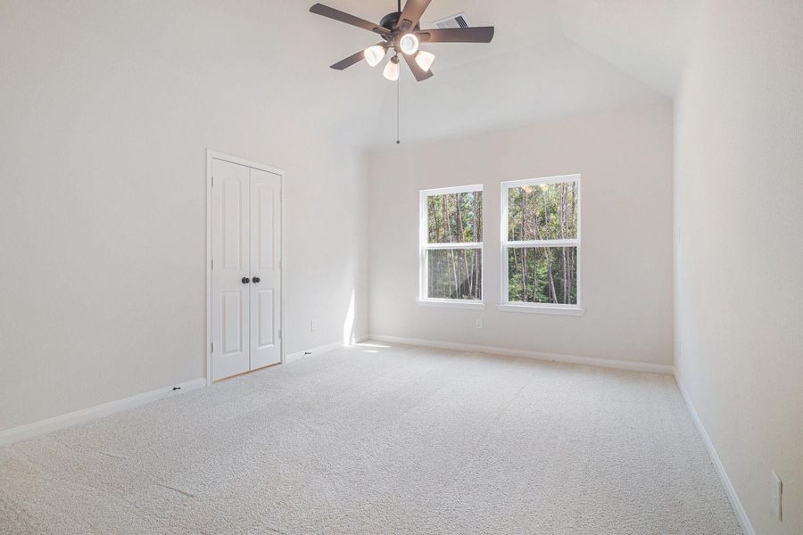 Spacious, unfurnished interior of a new home in Rose Hill Estates, Willis (Image 27).
