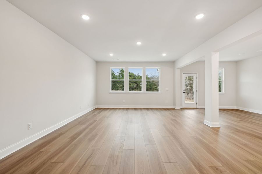 Spacious, unfurnished interior of a new home in Willow Landing, Mount Juliet (Image 21).