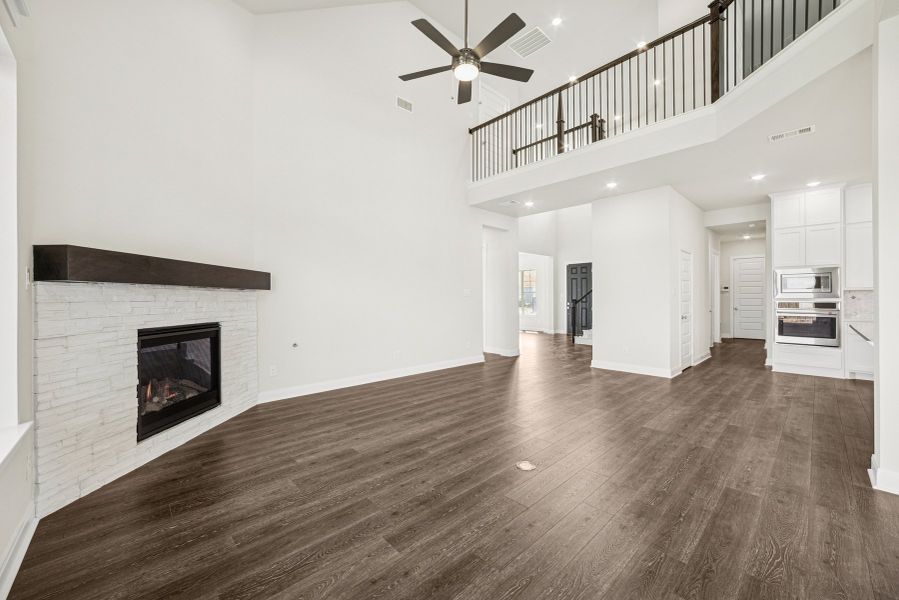 The Juno - Family Room