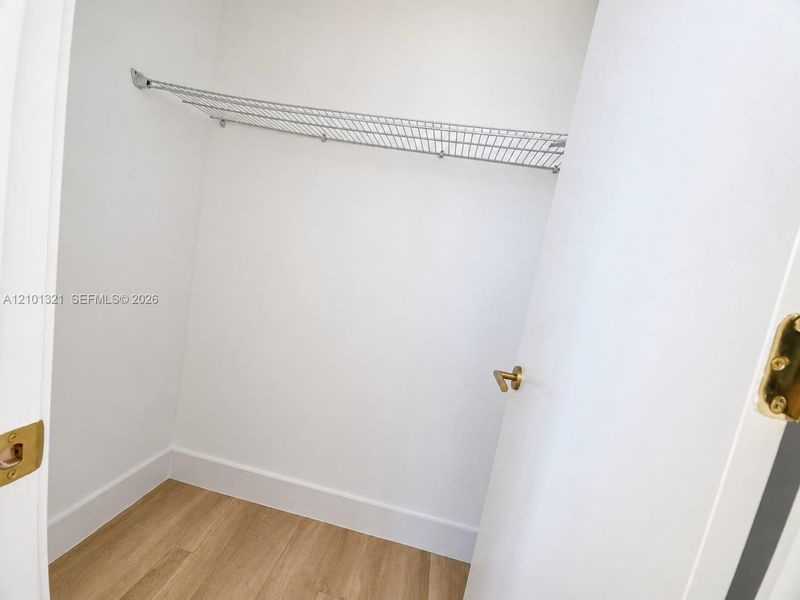 Spacious, unfurnished interior of a new home in , Miami (Image 13).