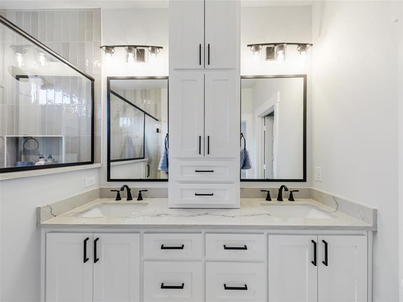 Furnished interior view inside a new home in , Sherman (Image 19).